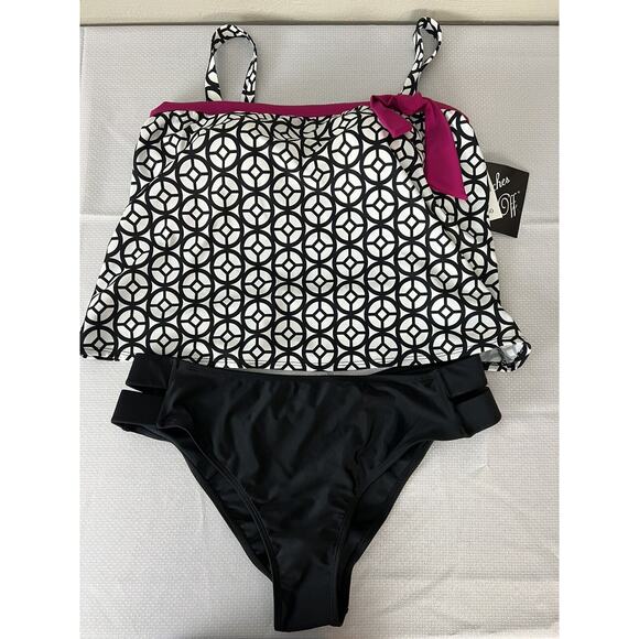 NWT $99 Inches Off Women’s BLACK & White Print SOFT CUP FLARED TANKINI Sze 16W - Picture 1 of 5